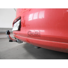 V068A GALIA Полностью оцинкованный фаркоп на Volkswagen Polo V хетчбек 2009-2018. Подрозетник убирается за бампер. Тип шара: A. Невидимый вырез бампера. Нагру