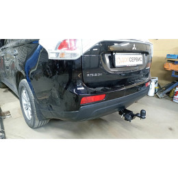 F.4013.002 BERG Фаркоп на Mitsubishi Outlander 2012-2022. Требуется подрезка бампера. Тип шара: E. Нагрузки: 1800/75 кг, масса фаркопа 23 кг (без электрики в комплекте)