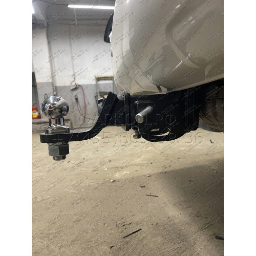 TLC-07-991122.00 PT GROUP Фаркоп на Toyota Land Cruiser 200, в т.ч. TRD 2007-2021, Lexus LX 2007-2022 без подрезки бампера. Тип шара: E (легкосъемный шар под квадрат). Нагрузки: 3500/140 кг, масса фаркопа 11,5 кг (без электрики в комплекте)