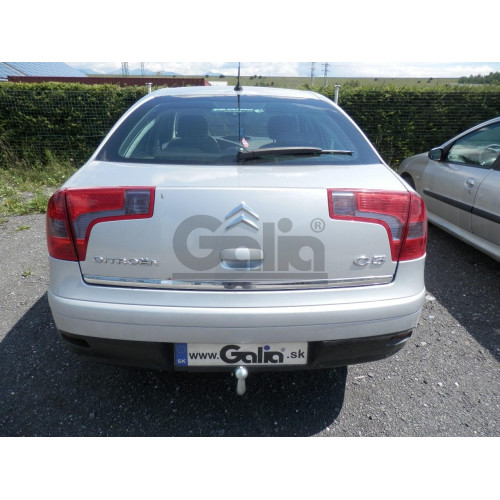 C039A GALIA Полностью оцинкованный фаркоп на Citroen C5 II лифтбек 2004-2008. Особенности: для модели с номерным знаком на заднем бампере. Подрозетник убирается за бампер. Тип шара: A. Невидимый вырез бампера. Нагрузки: 1600/75 кг, масса фаркопа 19,62 кг