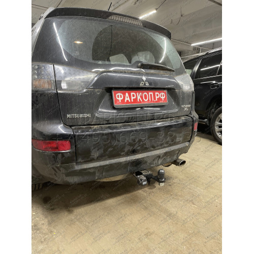 F.4012.001 BERG Фаркоп на Mitsubishi Outlander XL 2007-2012, Peugeot 4007 2008-2012, Citroen C-Crosser 2007-2012. Требуется подрезка бампера. Тип шара: E. Нагрузки: 1500/75 кг, масса фаркопа 24 кг (без электрики в комплекте)