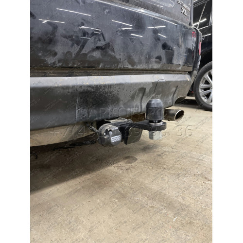 F.4012.001 BERG Фаркоп на Mitsubishi Outlander XL 2007-2012, Peugeot 4007 2008-2012, Citroen C-Crosser 2007-2012. Требуется подрезка бампера. Тип шара: E. Нагрузки: 1500/75 кг, масса фаркопа 24 кг (без электрики в комплекте)