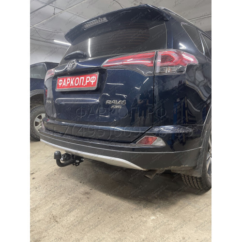 F.5711.001 BERG Фаркоп на Toyota RAV4 2013-2019. Требуется подрезка бампера. Тип шара: A. Нагрузки: 1200/75 кг, масса фаркопа 22 кг (без электрики в комплекте)