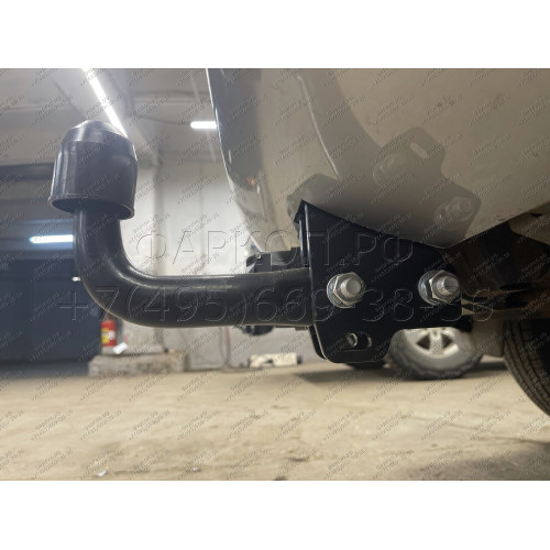 F.5711.001 BERG Фаркоп на Toyota RAV4 2013-2019. Требуется подрезка бампера. Тип шара: A. Нагрузки: 1200/75 кг, масса фаркопа 22 кг (без электрики в комплекте)