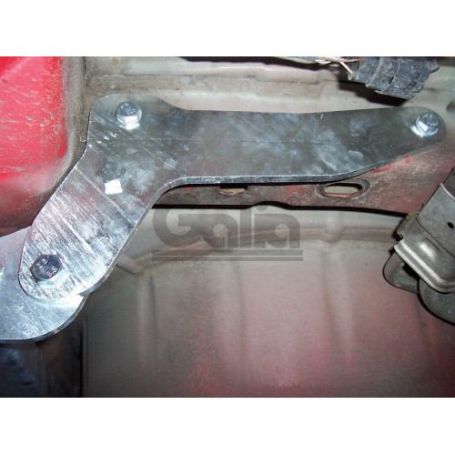 F096A GALIA Полностью оцинкованный фаркоп на Ford Focus II универсал 2004-2011. Тип шара: A. Без выреза бампера. Нагрузки: 1500/75 кг, масса фаркопа 15,52 кг