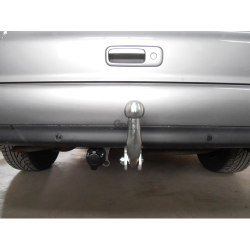 F104C GALIA Полностью оцинкованный фаркоп на Ford Galaxy 2000-2006, SEAT Alhambra 2000-2010, Volkswagen Sharan 2000-2010 2WD/4WD. Подрозетник убирается за бампер. Тип шара: C (горизонтальный съемный). Без выреза бампера. Нагрузки: 2000/85 кг, масса фаркоп