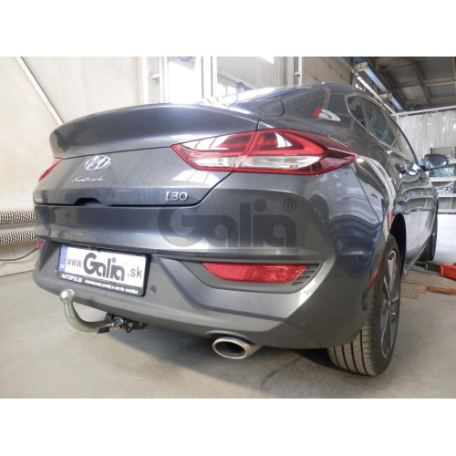 H116C GALIA Полностью оцинкованный фаркоп на Hyundai i30 Fastback 2017-. Тип шара: C (горизонтальный съемный). Установка без снятия и выреза бампера. Нагрузки: 1600/85 кг, масса фаркопа 15,47 кг