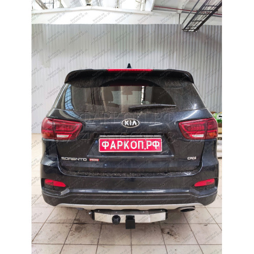 HSF-18-991124.00 PT GROUP Фаркоп с нержавеющей накладкой на Kia Sorento Prime рестайлинг 2018-2020, Hyundai Santa Fe 2018-2021 без подрезки бампера. Тип шара: E (легкосъемный шар под квадрат). Нагрузки: 2600/100 кг, масса фаркопа 25,5 кг (без электрики в 