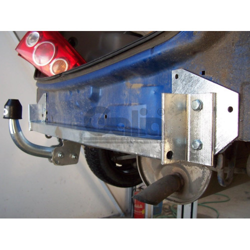 M020A GALIA Полностью оцинкованный фаркоп на Mazda Premacy 1999-2004. Тип шара: A. Без выреза бампера. Нагрузки: 1400/75 кг, масса фаркопа 17,75 кг