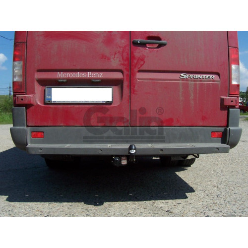 M035A GALIA Полностью оцинкованный фаркоп на Mercedes Sprinter Classic 2013-2020 со ступенькой, Mercedes Sprinter 1995-2006, Volkswagen LT 1995-2006 со ступенькой. Особенности: Колесная база 3550 (средняя база) и 4025 (длинная база). Тип шара: A. Установк