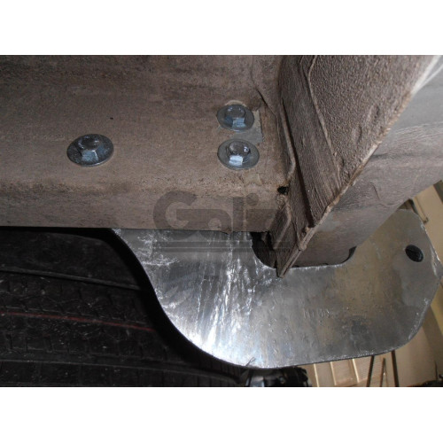M108A GALIA Полностью оцинкованный фаркоп на Mercedes V-Class w447 2014-, Mercedes Vito w639 2003-2014, w447 2014-, Mercedes Viano w639 2003-2014. Особенности: задний привод, после 07/2010- необходима большая подрезка бампера. Тип шара: A. Невидимый вырез
