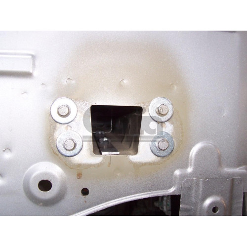 N053A GALIA Полностью оцинкованный фаркоп на Nissan Juke 2WD 2011-2019. Подрозетник убирается за бампер. Шар перекрывает противотуманную фару. Тип шара: A. Невидимый вырез бампера. Нагрузки: 1400/75 кг, масса фаркопа 17,07 кг