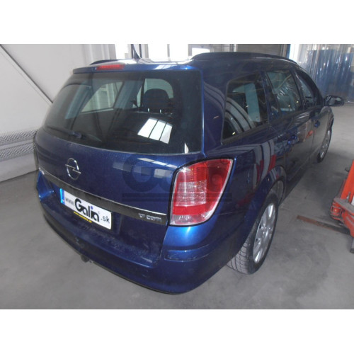 O050C GALIA Полностью оцинкованный фаркоп на Opel Astra H универсал 2004-2009. Подрозетник убирается за бампер. Тип шара: C (горизонтальный съемный). Без выреза бампера. Нагрузки: 1650/75 кг, масса фаркопа 17,87 кг