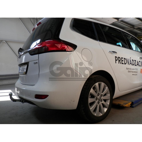 O062C GALIA Полностью оцинкованный фаркоп на Opel Zafira Tourer C 2012-2019. Подрозетник убирается за бампер. Тип шара: C (горизонтальный съемный). Невидимый вырез бампера. Нагрузки: 1700/75 кг, масса фаркопа 19,57 кг