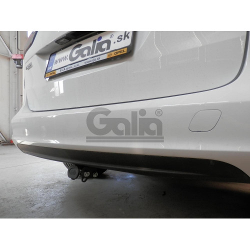 O062C GALIA Полностью оцинкованный фаркоп на Opel Zafira Tourer C 2012-2019. Подрозетник убирается за бампер. Тип шара: C (горизонтальный съемный). Невидимый вырез бампера. Нагрузки: 1700/75 кг, масса фаркопа 19,57 кг