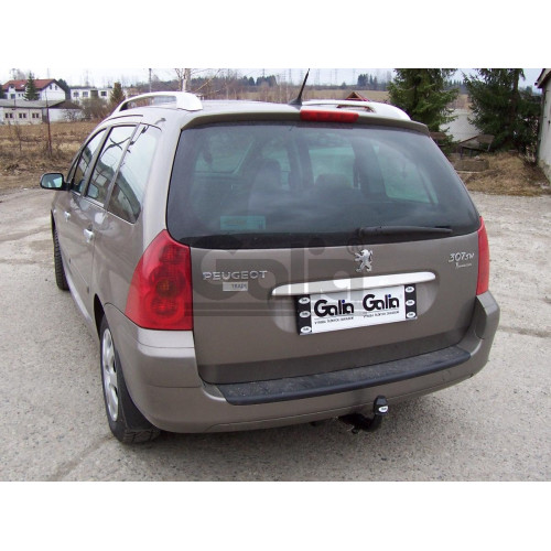 P036C GALIA Полностью оцинкованный фаркоп на Peugeot 307 универсал 2002-2008. Подрозетник убирается за бампер. Тип шара: C (горизонтальный съемный). Установка без снятия и выреза бампера. Нагрузки: 1500/70 кг, масса фаркопа 18,77 кг