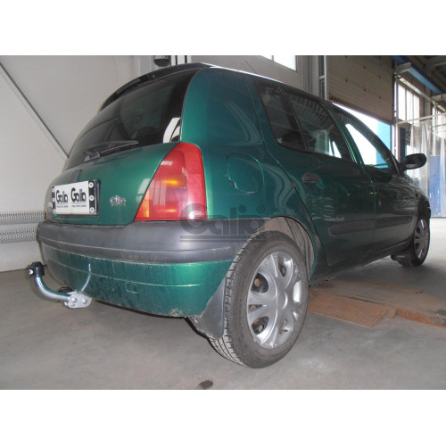 R002A GALIA Полностью оцинкованный фаркоп на Renault Clio 1998-2005. Особенности: Номерной знак на задней двери, вкл. Storia 2005-. Тип шара: A. Установка без снятия и выреза бампера. Нагрузки: 1200/75 кг, масса фаркопа 13,75 кг