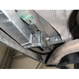 R002A GALIA Полностью оцинкованный фаркоп на Renault Clio 1998-2005. Особенности: Номерной знак на задней двери, вкл. Storia 2005-. Тип шара: A. Установка без снят