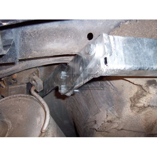 R016A GALIA Полностью оцинкованный фаркоп на Renault Scenic I 1996-2003. Тип шара: A. Установка без снятия и выреза бампера. Нагрузки: 1350/75 кг, масса фаркопа 12,52 кг