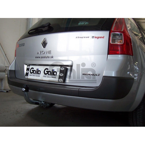 R074A GALIA Полностью оцинкованный фаркоп на Renault Megane II 2003-2008 (classic) седан/универсал, Megane III универсал 2008-2016. Подрозетник убирается за бампер. Тип шара: A. Установка без выреза бампера. Нагрузки: 1300/75 кг, масса фаркопа 16,92 кг