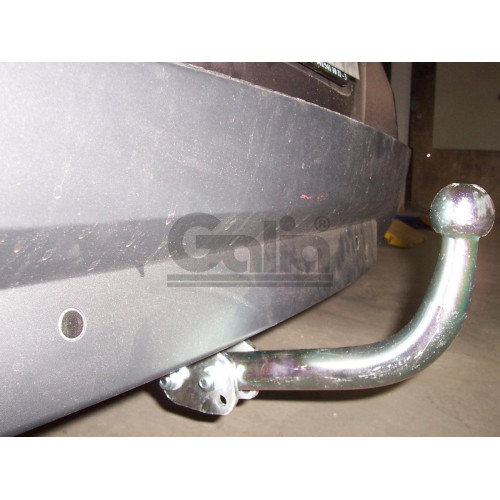 R087C GALIA Полностью оцинкованный фаркоп на Renault Megane III хетчбек 5 дверей 2008-2016, Renault Scenic III 2010-2016. Подрозетник убирается за бампер. Тип шара: C (горизонтальный съемный). Без выреза бампера. Нагрузки: 1300/75 кг, масса фаркопа 18,07 
