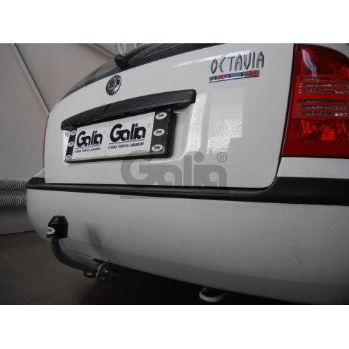 S087A GALIA Полностью оцинкованный фаркоп на Skoda Octavia 4WD седан, 4WD купе, 4WD универсал (колесная база 2518 мм) 1998-2010, Volkswagen Golf IV универсал 1997-2005, включая 4WD. Подрозетник убирается за бампер. Тип шара: A. Невидимый вырез бампера. На