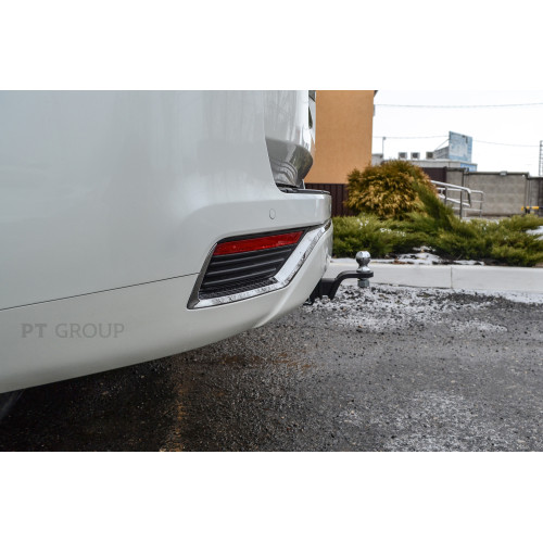 TLT-21-991122.00 PT GROUP Фаркоп на Toyota Land Cruiser 300 2021-, Lexus LX600 2022-. Требуется подрезка бампера. Тип шара: E (легкосъемный шар под квадрат). Нагрузки: 3500/140 кг, масса фаркопа 17,6 кг (без электрики в комплекте)
