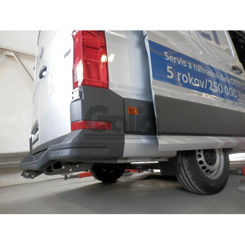 V085C GALIA Полностью оцинкованный фаркоп на Volkswagen Crafter II фургон со ступенькой, одинарные колеса сзади 2017-, MAN TGE фургон со ступенькой 2016-. Без выреза бампера. Тип шара: C (горизонтальный съемный). Нагрузки: 3500/150 кг, масса фаркопа 28,37