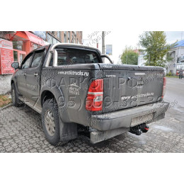 3065-F ORIS Фаркоп на Toyota Hilux (с отбойным брусом) 2008-2015 без выреза в бампере. Тип шара: F. Нагрузки: 1500/75 кг, масса фаркопа 14 кг (без электрики в компле