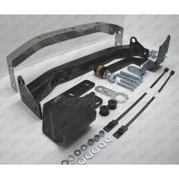 92517-FEN MOTODOR Фаркоп с оцинкованным шаром и нержавеющей накладкой на Toyota Land Cruiser 200 2007-2021 (комплектации Excalibur и Executive) без выреза в бампере. Тип ша