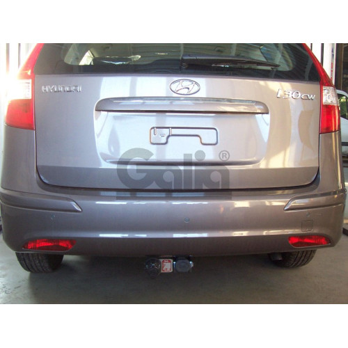 H076C GALIA Полностью оцинкованный фаркоп на Hyundai i30 универсал 2007-2012. Тип шара: C (горизонтальный съемный). Невидимый вырез бампера. Нагрузки: 1500/80 кг, масса фаркопа 15,87 кг