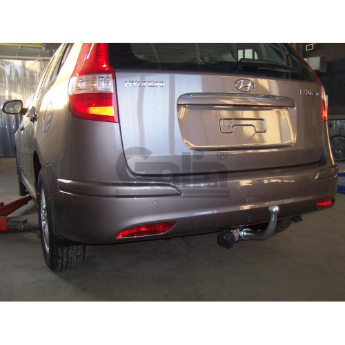 H076C GALIA Полностью оцинкованный фаркоп на Hyundai i30 универсал 2007-2012. Тип шара: C (горизонтальный съемный). Невидимый вырез бампера. Нагрузки: 1500/80 кг, масса фаркопа 15,87 кг