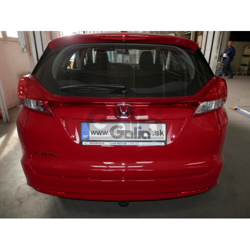H092C GALIA Полностью оцинкованный фаркоп на Honda Civic Tourer универсал 2013-2017. Подрозетник убирается за бампер. Тип шара: C (горизонтальный съемный). Невидимый вырез бампера. Нагрузки: 1500/75 кг, масса фаркопа 15,87 кг