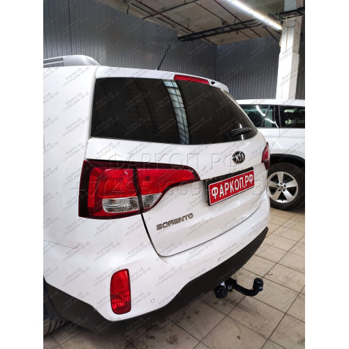 4258-A ORIS Фаркоп на Hyundai Santa Fe 2012-2018, Hyundai Grand Santa Fe 2013-2018, Kia Sorento 2012-2015, кроме Prime. Необходима подрезка бампера. Тип шара: A. Нагрузки: 2000/100 кг, масса фаркопа 19,7 кг (без электрики в комплекте)