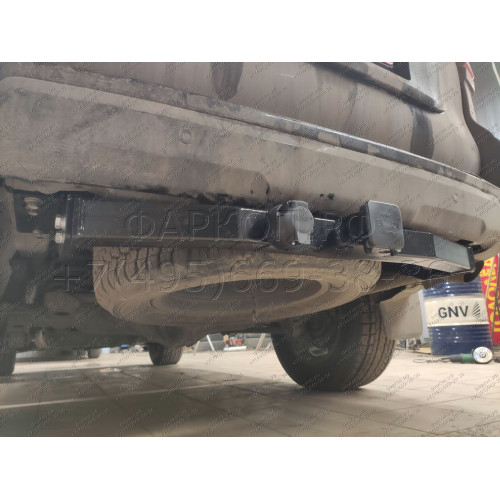 FA 1010-E Бизон Фаркоп на Toyota Highlander 1 XU20-40 2003-2010, Lexus RX 300/350/400 2003-2009 без подрезки бампера. Тип шара: E (легкосъемный шар под квадрат). Нагрузки: 3100/120 кг. Не комплектуется электрикой