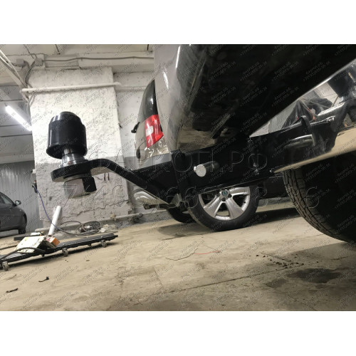 FA 0951-E(N) Бизон Фаркоп с хромированной накладкой на Honda Element 2003-2011 без подрезки бампера. Тип шара: E (легкосъемный шар под квадрат). Нагрузки: 2500/120 кг. Не комплектуется электрикой