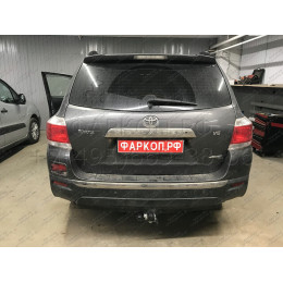 T068C GALIA Полностью оцинкованный фаркоп на Toyota Highlander 2010-2014. Тип шара: C (горизонтальный съемный). Требуется подрезка бампера. Нагрузки: 2500/120 кг, 