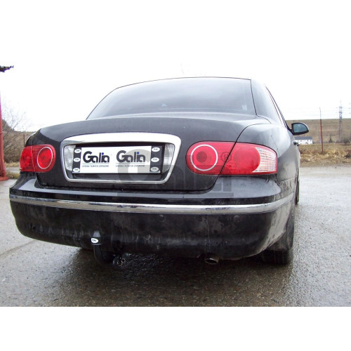 K025A GALIA Полностью оцинкованный фаркоп на Kia Opirus 2003-2010. Тип шара: A. Невидимый вырез бампера. Нагрузки: 2200/85 кг, масса фаркопа 18,01 кг