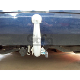 M113C GALIA Полностью оцинкованный фаркоп на Mercedes A-Class w169 2004-2012, Mercedes B-Class w245 2005-2011. Подрозетник убирается за бампер. Тип шара: C (горизонтальный съ