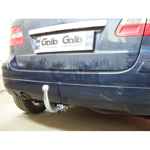 M113C GALIA Полностью оцинкованный фаркоп на Mercedes A-Class w169 2004-2012, Mercedes B-Class w245 2005-2011. Подрозетник убирается за бампер. Тип шара: C (горизонтальный съемный). Невидимый вырез бампера. Нагрузки: 1500/75 кг, масса фаркопа 16,37 кг