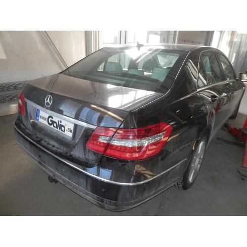 M138A GALIA Полностью оцинкованный фаркоп на Mercedes E-Class w212 седан, кроме AMG 2009-2016. Подрозетник убирается за бампер. Тип шара: A. Без выреза бампера. Нагрузки: 2200/100 кг, масса фаркопа 19,02 кг