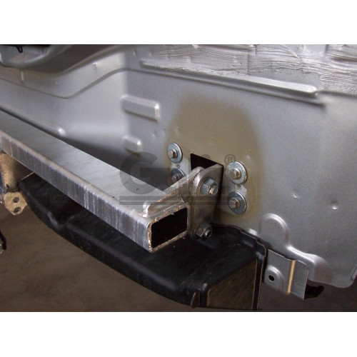 N053C GALIA Полностью оцинкованный фаркоп на Nissan Juke 2WD 2011-2019. Подрозетник убирается за бампер. Шар перекрывает противотуманную фару. Тип шара: C (горизонтальный съемный). Невидимый вырез бампера. Нагрузки: 1400/75 кг, масса фаркопа 18,17 кг