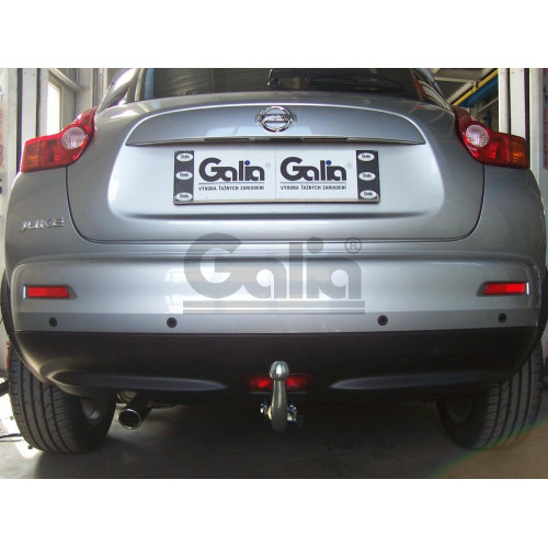 N053C GALIA Полностью оцинкованный фаркоп на Nissan Juke 2WD 2011-2019. Подрозетник убирается за бампер. Шар перекрывает противотуманную фару. Тип шара: C (горизонтальный съемный). Невидимый вырез бампера. Нагрузки: 1400/75 кг, масса фаркопа 18,17 кг