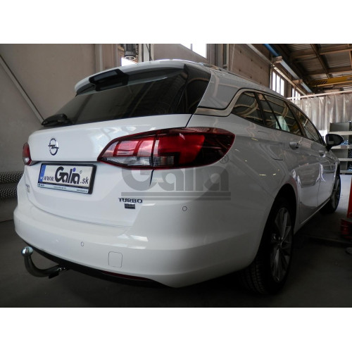 O068A GALIA Полностью оцинкованный фаркоп на Opel Astra K универсал 2016-2021. Подрозетник убирается за бампер. Тип шара: A. Установка без выреза бампера. Нагрузки: 1700/80 кг, масса фаркопа 17,82 кг
