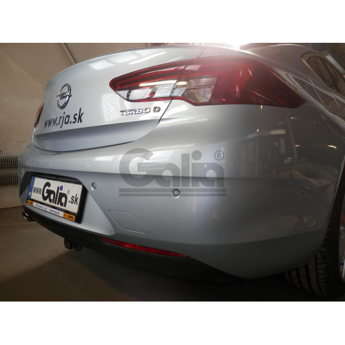 O071C GALIA Полностью оцинкованный фаркоп на Opel Insignia седан, кроме GSI 2017-2022. Подрозетник убирается за бампер. Тип шара: C (горизонтальный съемный). Невидимый вырез бампера. Нагрузки: 2200/90 кг, масса фаркопа 20,77 кг