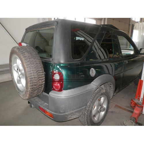 R049C GALIA Полностью оцинкованный фаркоп на Land Rover Freelander I 1997-2006. Особенности: запасное колесо на задней двери. Тип шара: C (горизонтальный съемный). Установка без снятия и выреза бампера. Нагрузки: 2000/125 кг, масса фаркопа 20,36 кг