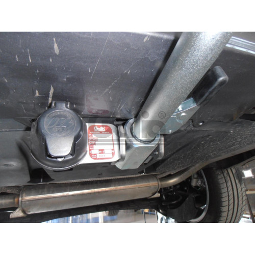 R090A GALIA Полностью оцинкованный фаркоп на Renault Laguna универсал 2007-2015. Тип шара: A. Установка без снятия и выреза бампера. Нагрузки: 1800/75 кг, масса фаркопа 17,21 кг