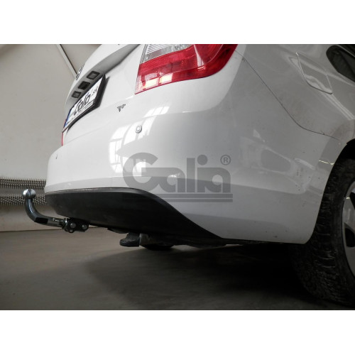 S104C GALIA Полностью оцинкованный фаркоп на Skoda Rapid лифтбек/универсал 2013-2020, 2020-2022, SEAT Toledo седан 2013-2018. Подрозетник убирается за бампер. Тип шара: C (горизонтальный съемный). Невидимый вырез бампера. Нагрузки: 1500/75 кг, масса фарко