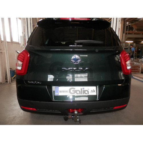 S128C GALIA Полностью оцинкованный фаркоп на SsangYong Tivoli дорестайлинг 2015-2018 (кроме 4WD), SsangYong XLV 2016-2018 (2WD, 4WD). Тип шара: C (горизонтальный съемный). Установка без снятия и выреза бампера. Нагрузки: 1600/85 кг, масса фаркопа 15,57 кг