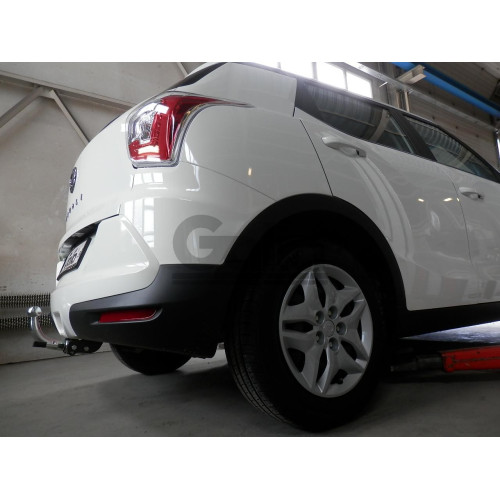 S128C GALIA Полностью оцинкованный фаркоп на SsangYong Tivoli дорестайлинг 2015-2018 (кроме 4WD), SsangYong XLV 2016-2018 (2WD, 4WD). Тип шара: C (горизонтальный съемный). Установка без снятия и выреза бампера. Нагрузки: 1600/85 кг, масса фаркопа 15,57 кг
